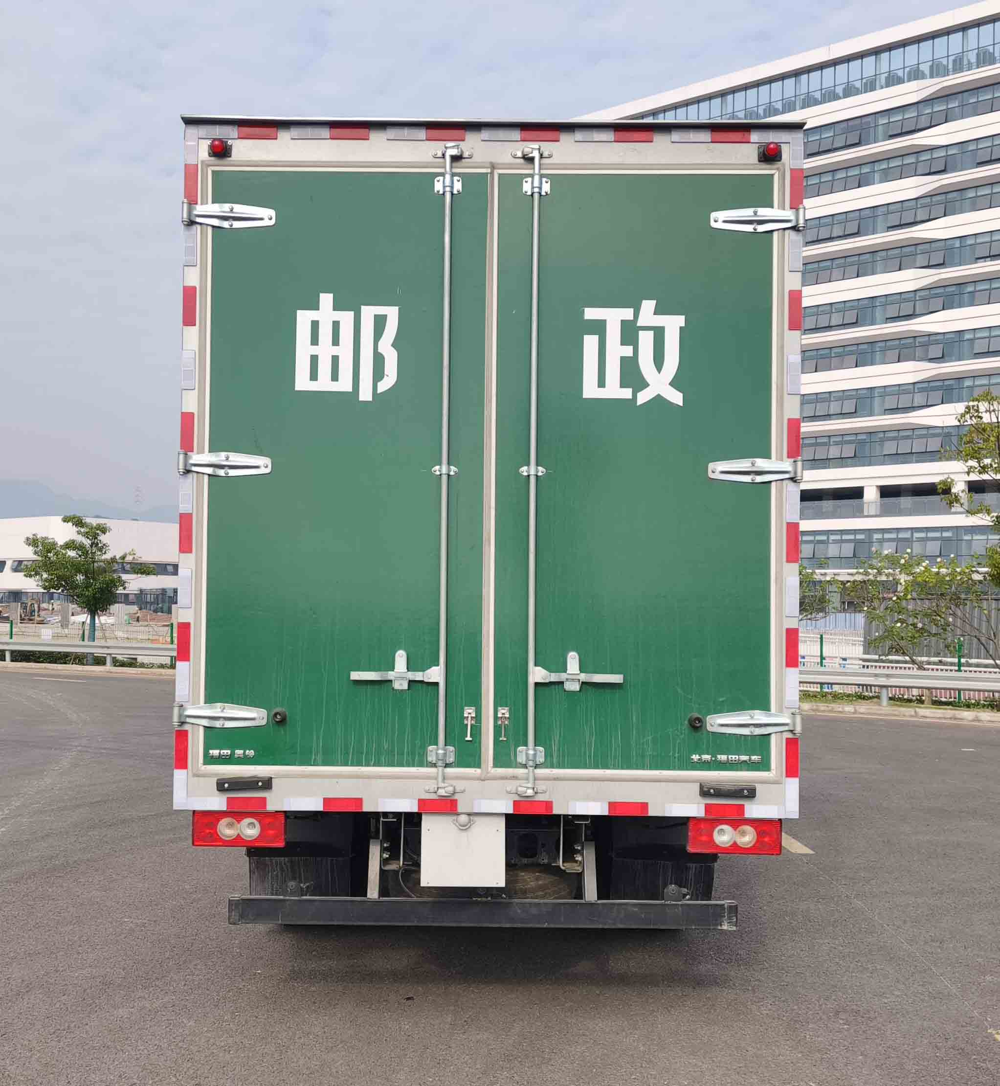 纯电动邮政车图片