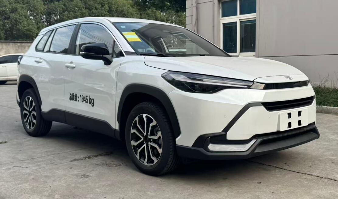 春星牌ZZT5024XGJHEV-6混合动力工具车