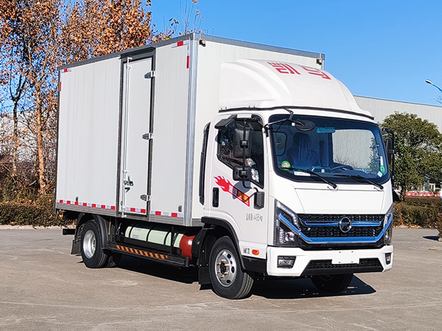 KMC5044XXYNG360DP6型厢式货车图片