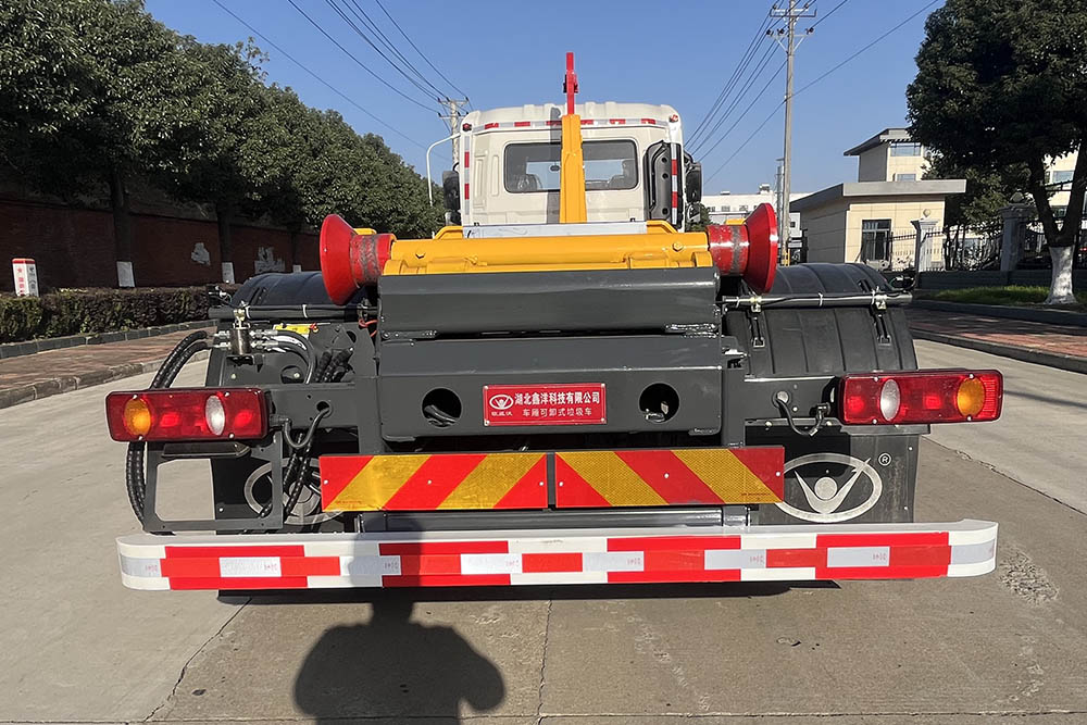 歐威沃牌CXK5185ZXX6DFH車廂可卸式垃圾車公告圖片