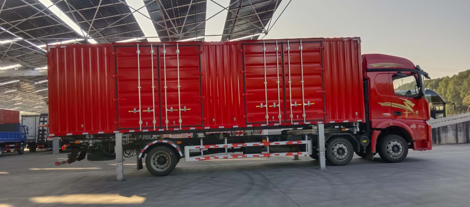 陕汽牌SX5259ZKXMB569F3车厢可卸式汽车公告图片