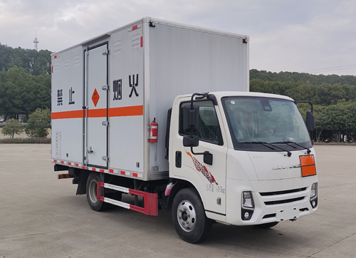 襄鑫鼎牌XDV5040XQYJ6爆破器材运输车