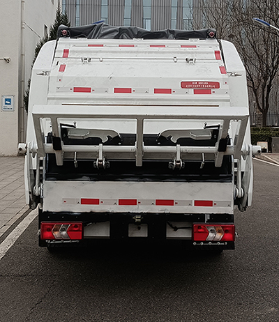亞潔牌BQJ5090ZYSJXE6壓縮式垃圾車公告圖片