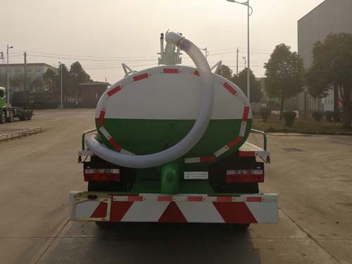 東風股份多利卡D6 CSC5075GXE6吸糞車公告圖片