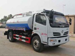 东风股份多利卡D7 CSC5125GXE6吸粪车