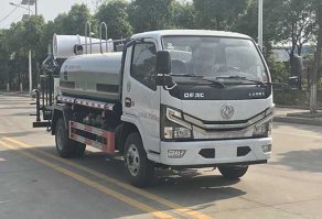 绿化喷洒车