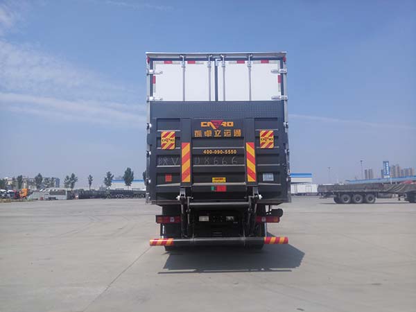 陕汽牌SX5319XLCMC456F2冷藏车公告图片