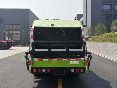 楚勝牌CSC5125ZYS6壓縮式垃圾車公告圖片