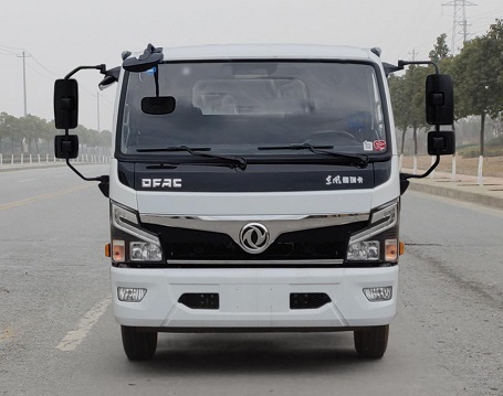 东风股份多利卡D6 CLW5040TSD6CD防役消毒洒水车公告图片