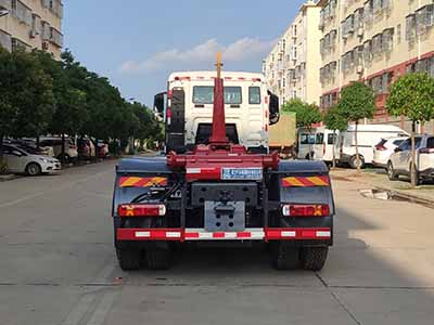 车厢可卸式垃圾车图片