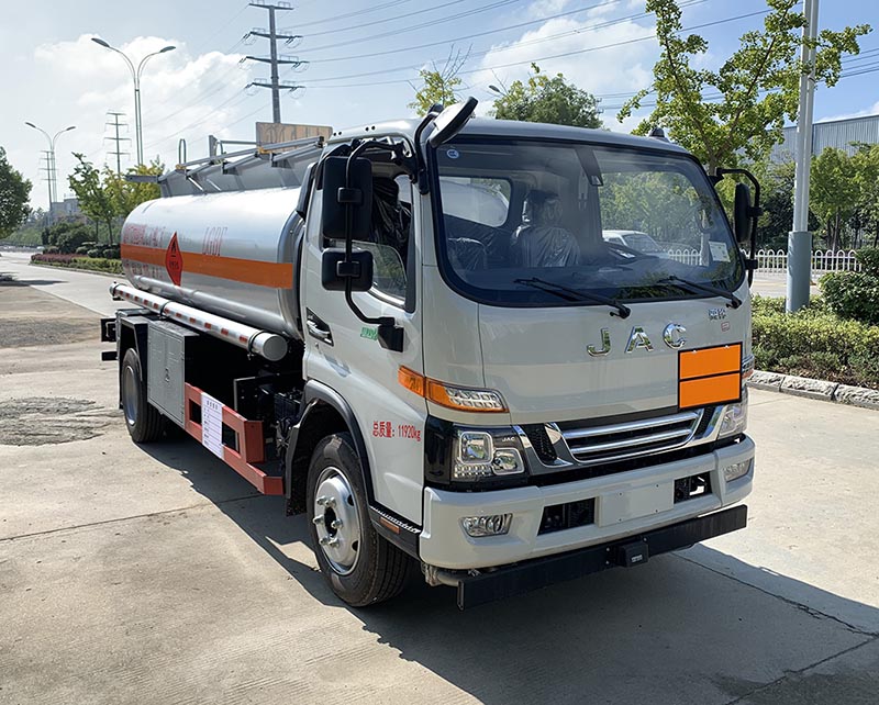 楚飞牌CLQ5120GJY6HFC加油车公告图片
