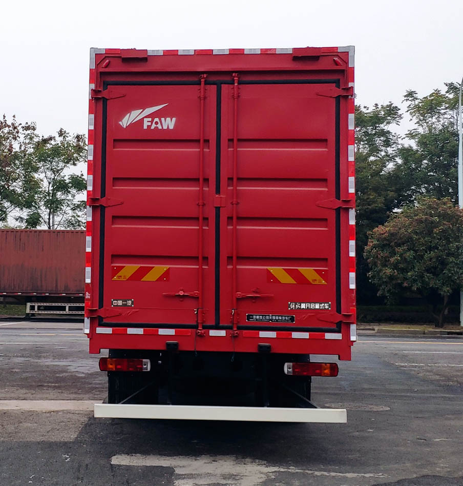 解放牌CA5181XYKP28K2L8E6A80翼開啟廂式車公告圖片