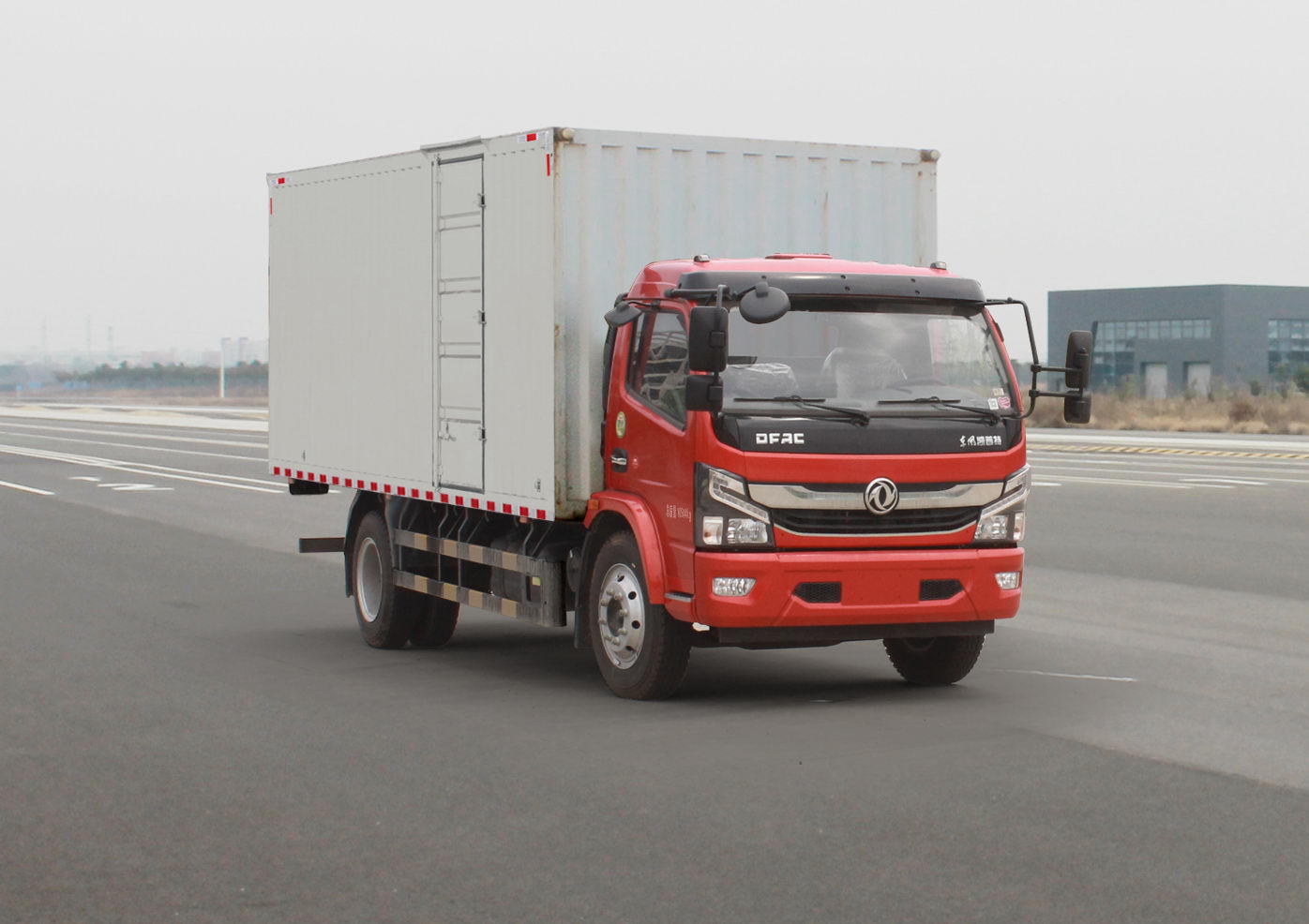 东风牌EQ5110XXY8CDEAC厢式运输车