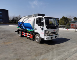 吸污车