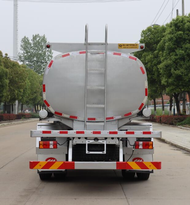 中汽力威牌HLW5180TGYZ6供液車公告圖片