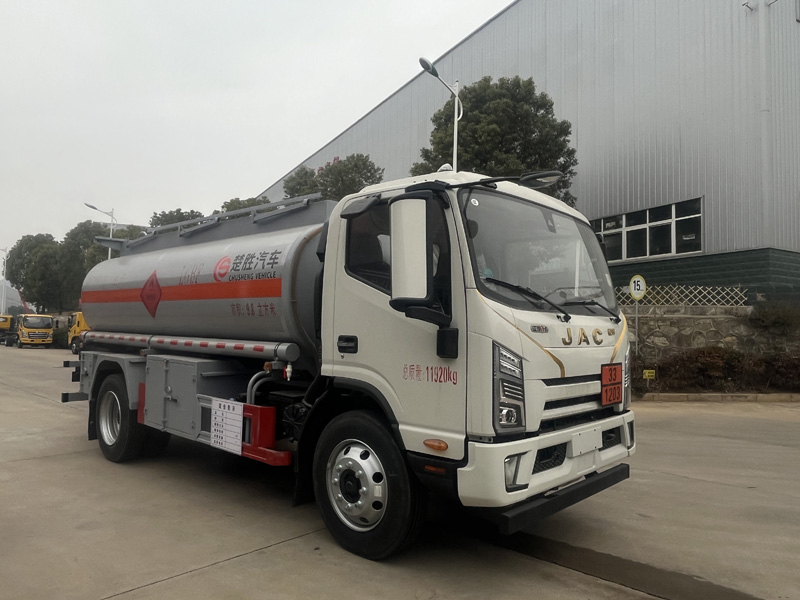 楚勝牌CSC5120GYYJH6運(yùn)油車公告圖片