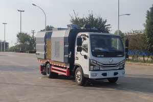 吸尘车