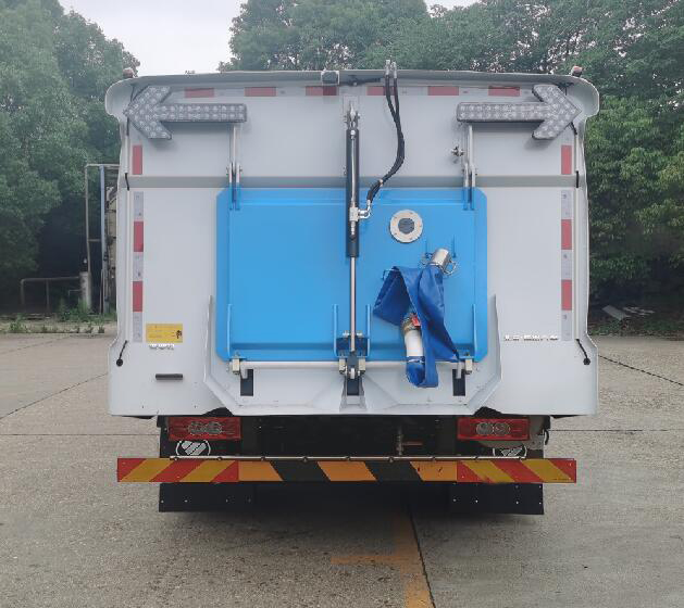 福田牌BJ5123TXSEV-H1纯电动洗扫车公告图片