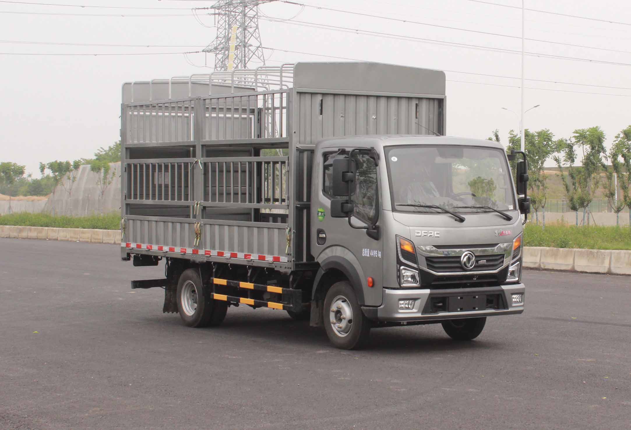 东风牌EQ5041CCY3CQFAC仓栅式运输车