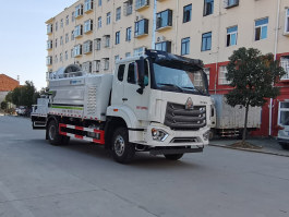 多功能抑尘车