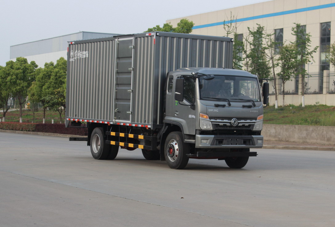 东风牌EQ5181XXYL8TDFAC厢式运输车