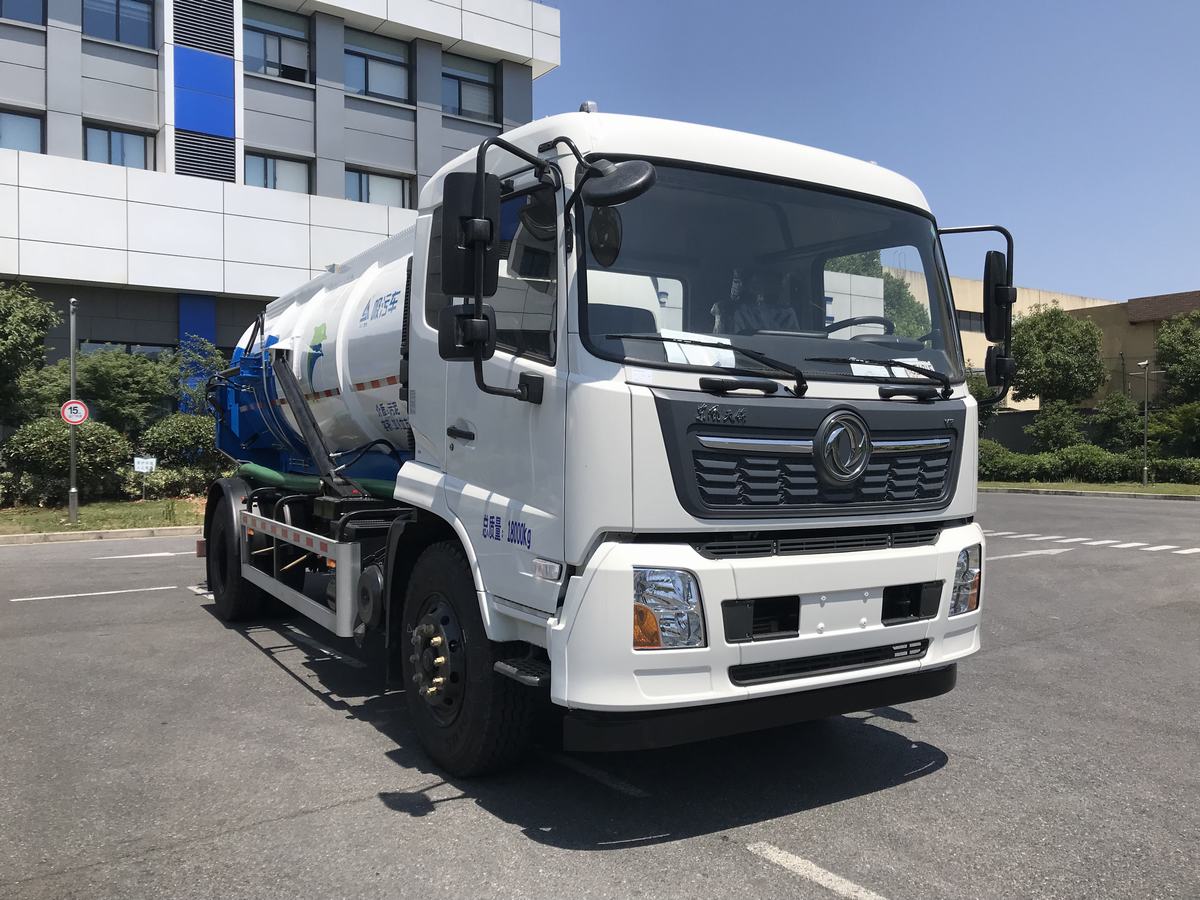 三力牌CGJ5180GXWDFE6D吸污车图片