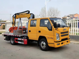 绿化综合养护车