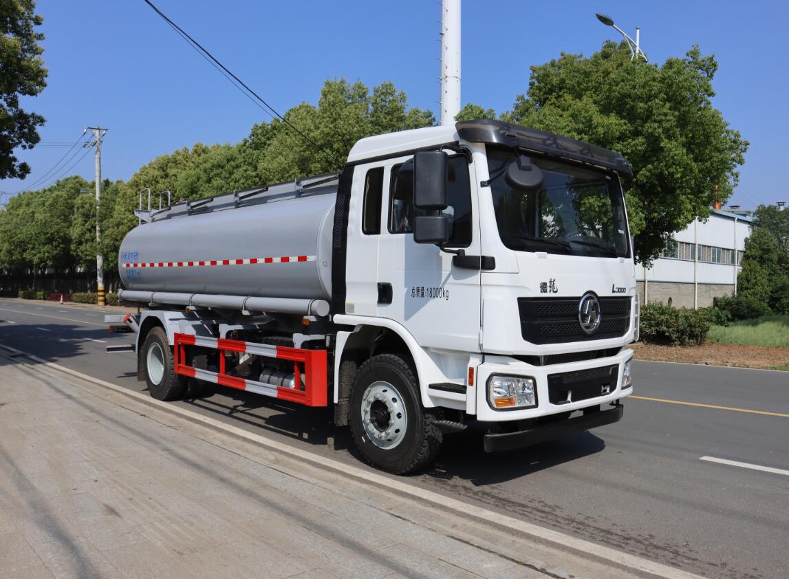 中汽力威牌HLW5180GXWSX6吸污车