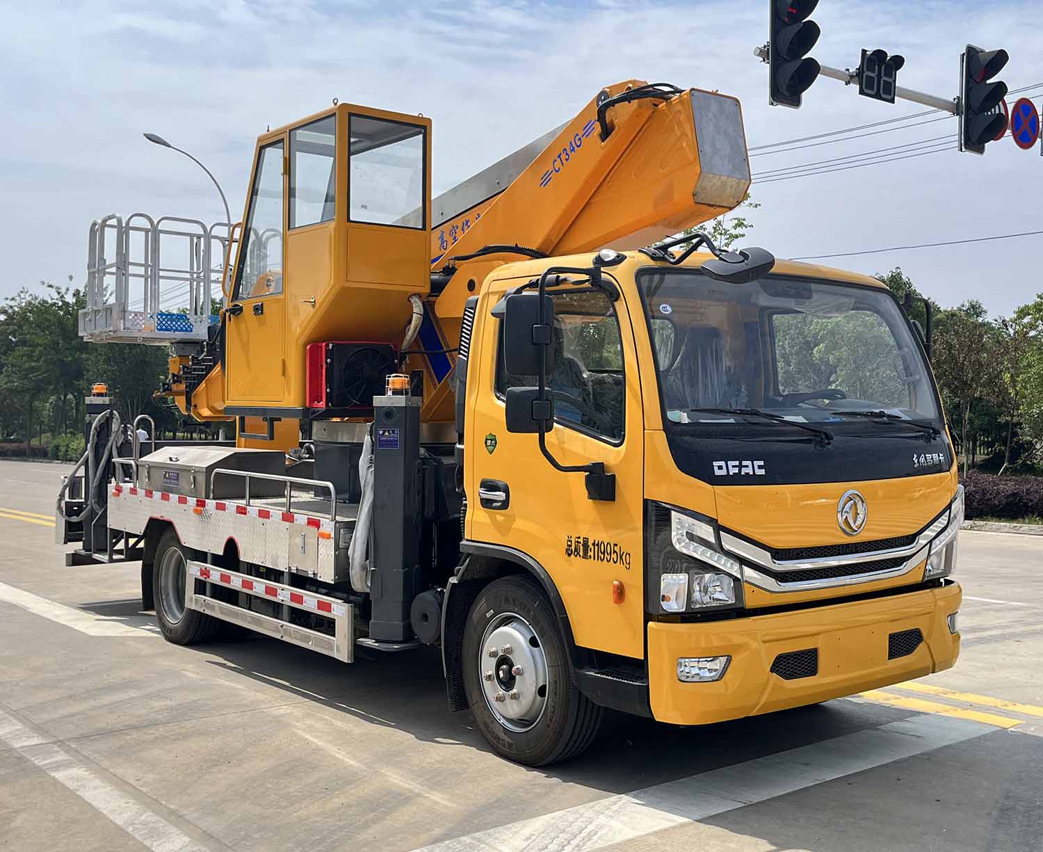 舜德牌SDS5120JGKEQ6高空作业车