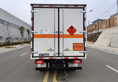 汇力威牌VVV5040XRQBJ6易燃气体厢式运输车公告图片
