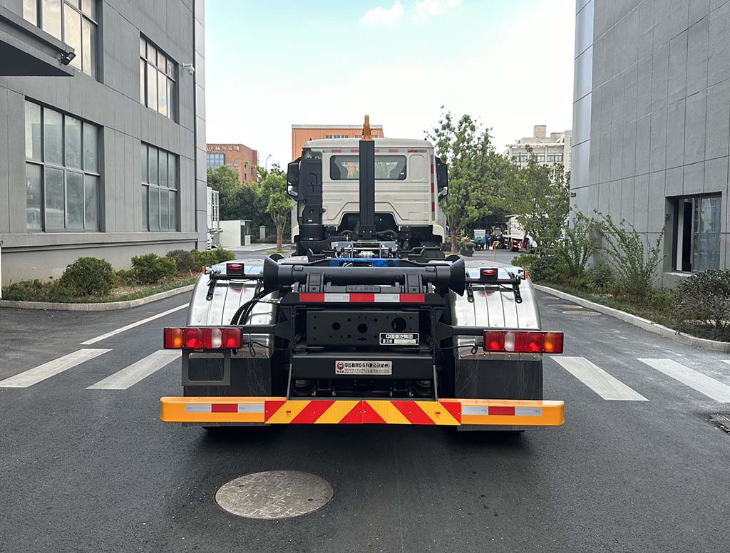 中汽牌ZQZ5251ZXXZZ6车厢可卸式垃圾车公告图片