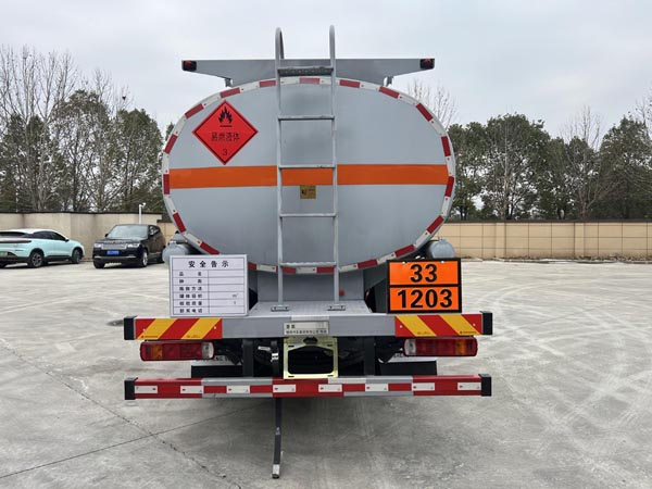 楚胜牌CSC5180GJYB6加油车公告图片