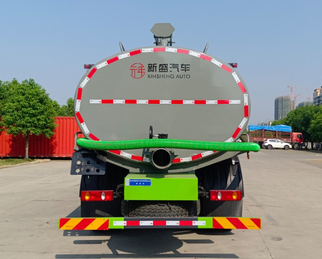吸粪车图片