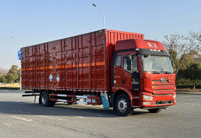 丰霸牌STD5182XZWCA6杂项危险物品厢式运输车