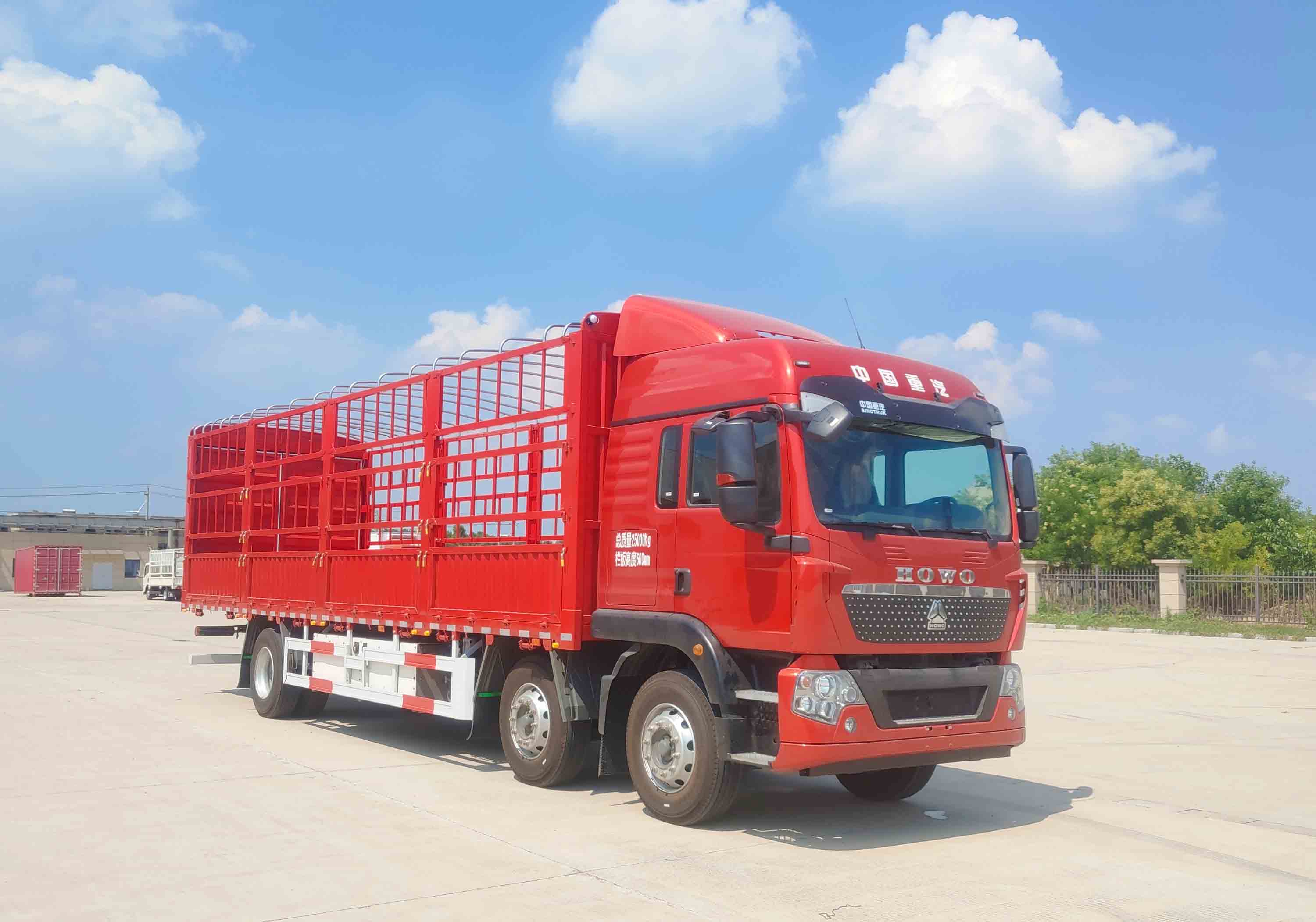 ZZ5257CCYN56CGZ1BEV型纯电动仓栅式运输车图片
