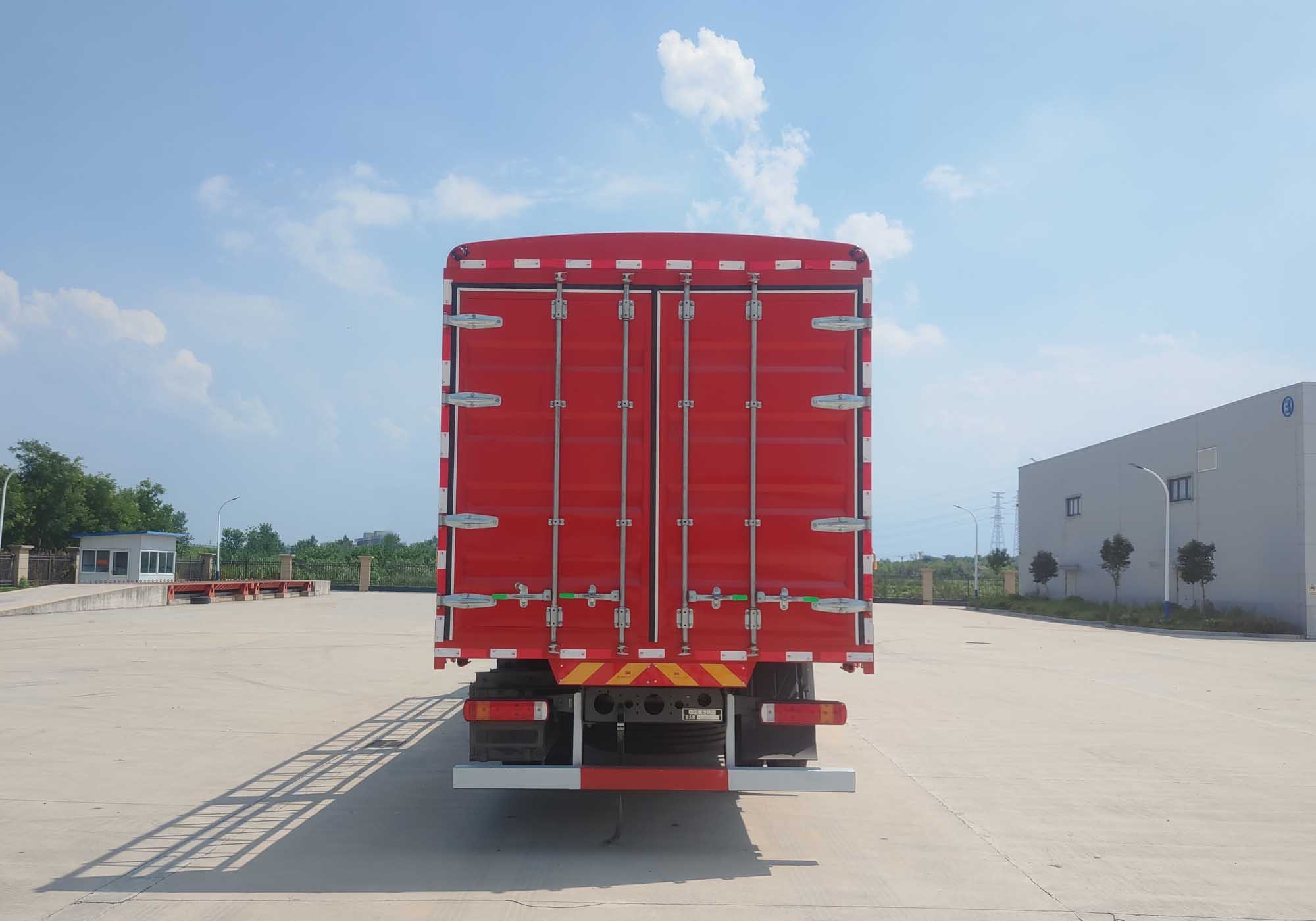 豪沃牌ZZ5257CCYN56CGZ1BEV纯电动仓栅式运输车公告图片