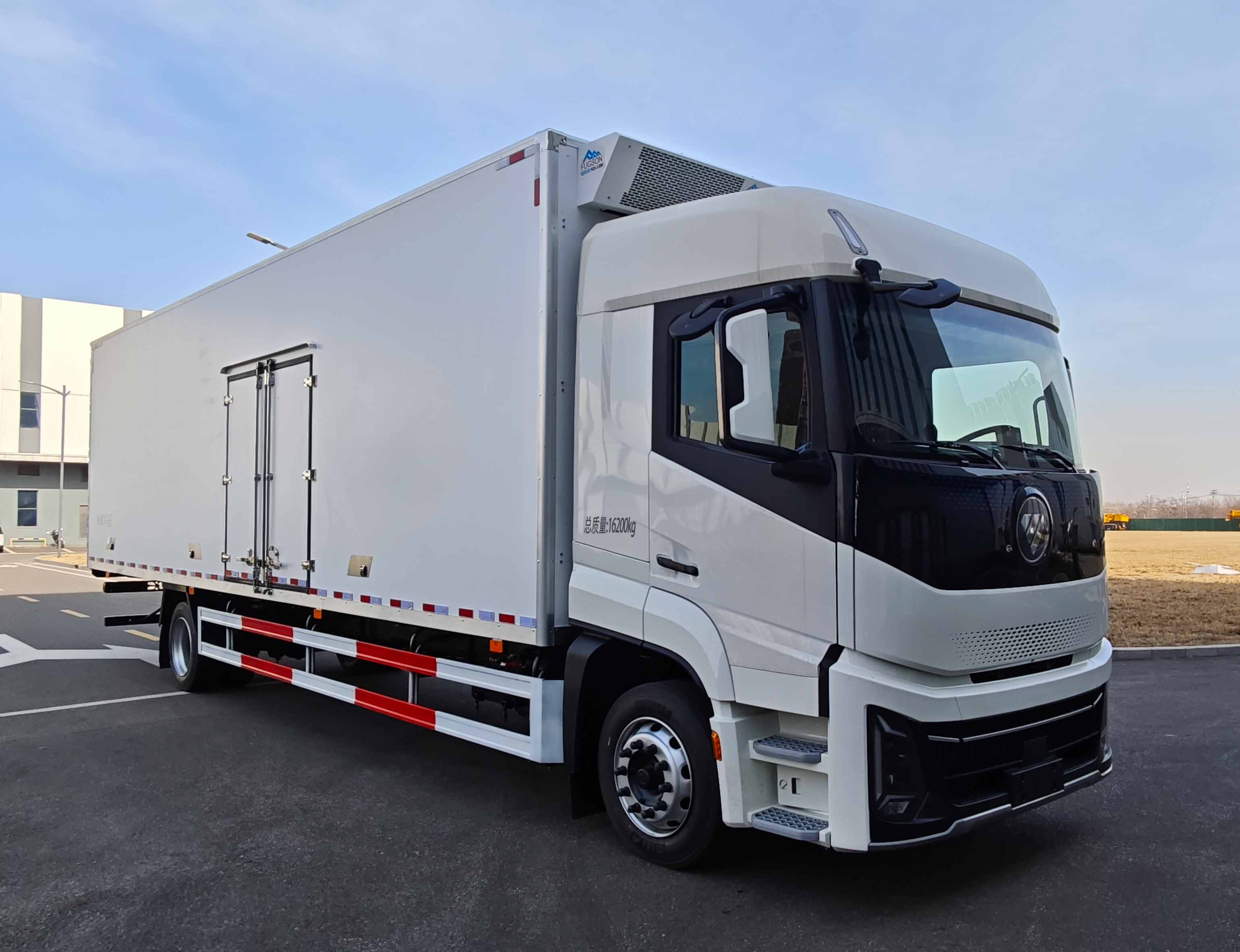 欧曼牌BJ5161XLCY6AAM-01冷藏车