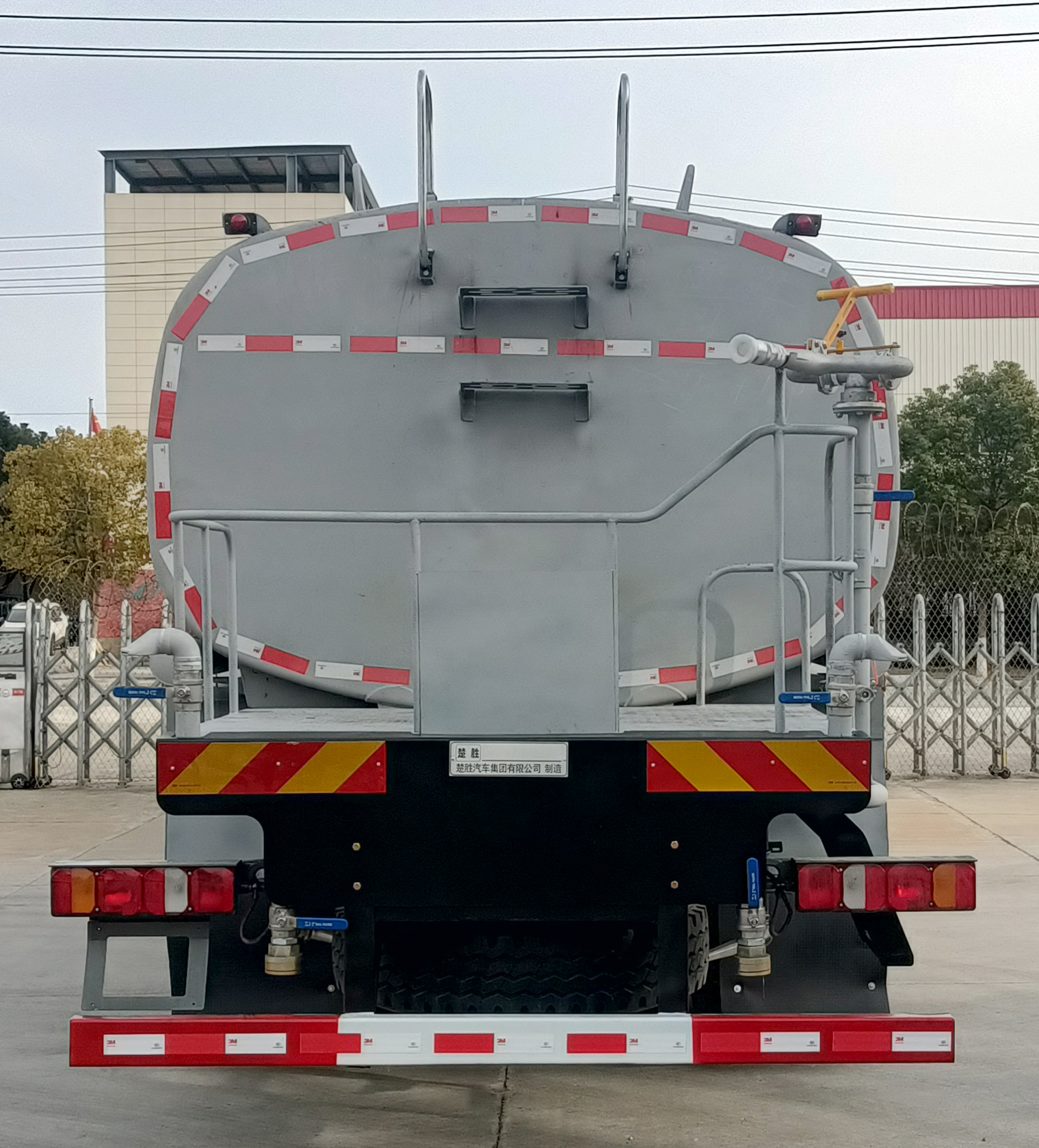楚胜牌CSC5316GPSZ6绿化喷洒车公告图片