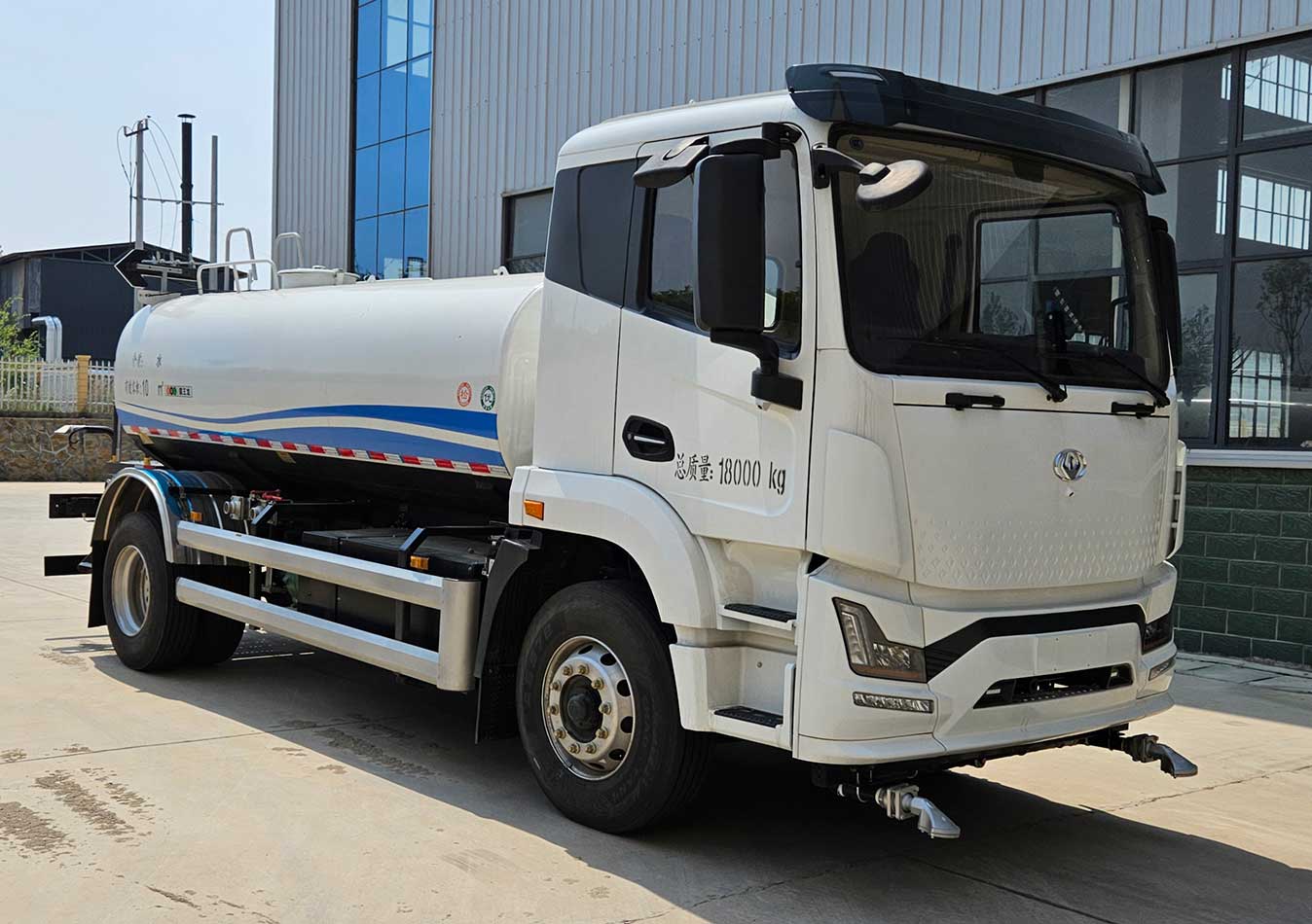 霸王龙牌BWL5180GSSBEV纯电动洒水车