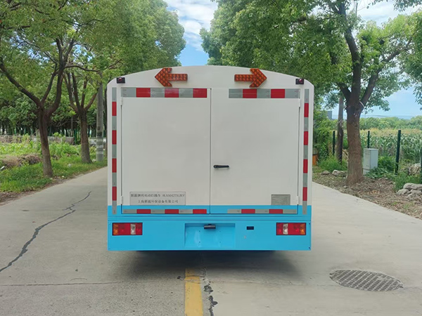 颢露牌HLA5042TSLBEV纯电动扫路车公告图片
