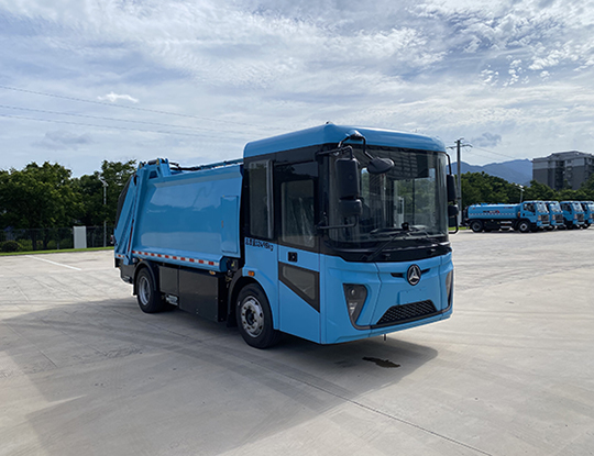 三一牌SYS5120ZYSSYABEV纯电动压缩式垃圾车