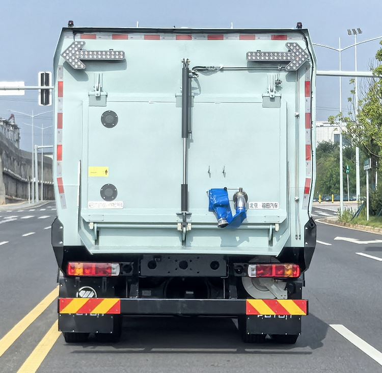 福田牌BJ5188TXSEV-H1纯电动洗扫车公告图片