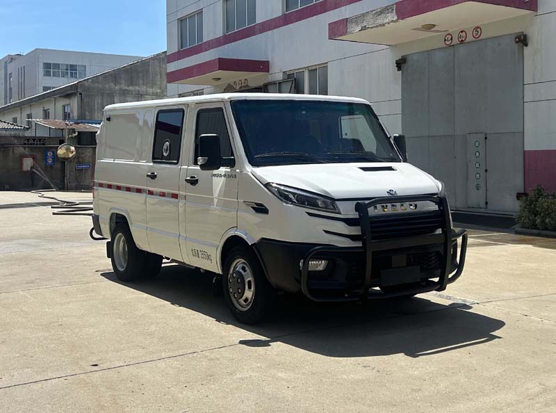 华东牌CSZ5046XYC-AMA运钞车图片