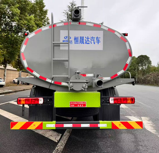 吸粪车图片