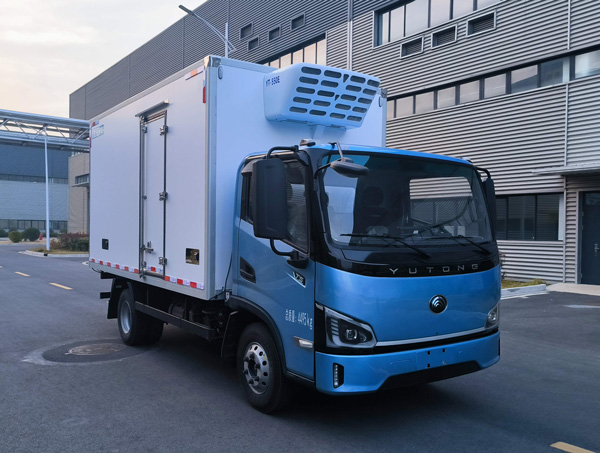 ZKH5045XLCBEVA12 宇通牌纯电动冷藏车图片