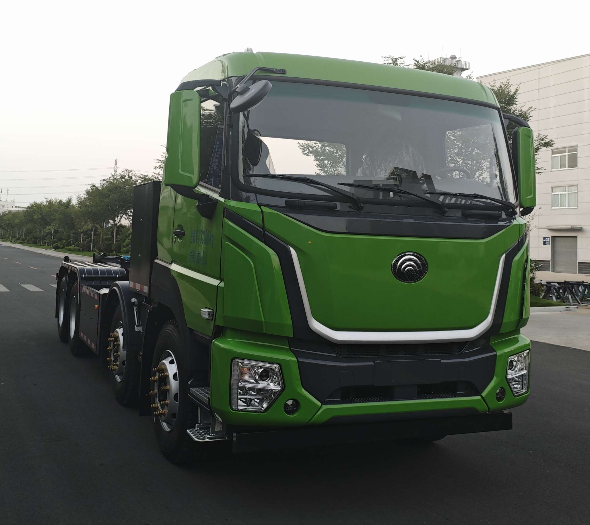 宇通牌YTZ5310ZXXD2BEV纯电动车厢可卸式垃圾车