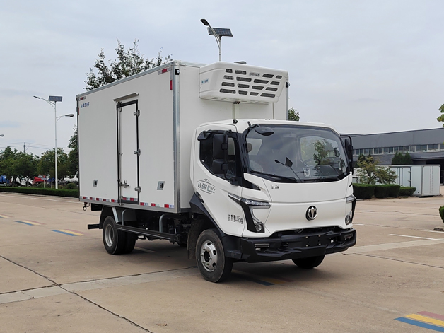 飞碟牌FD5044XLCW63BEV-1纯电动冷藏车