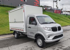 翼开启厢式货车