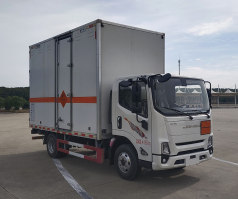 爆破器材运输车