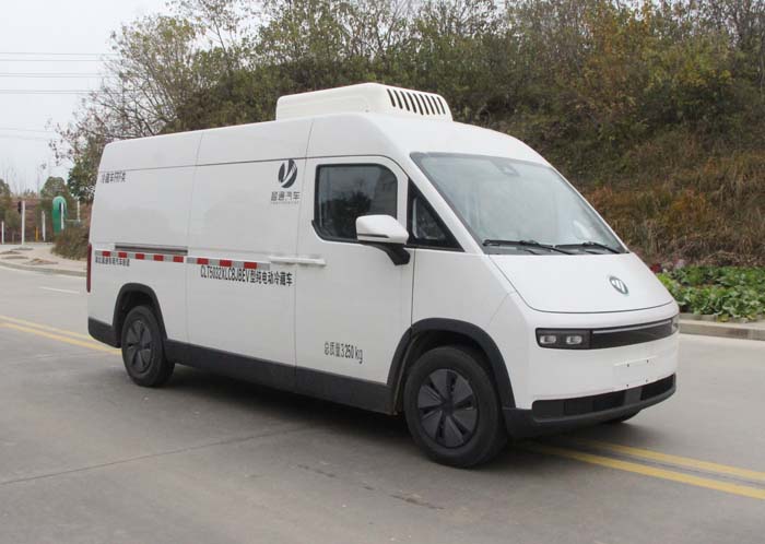 纵昂牌CLT5032XLCBJBEV纯电动冷藏车